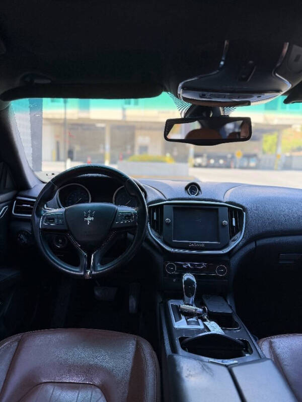 2015 Maserati Ghibli