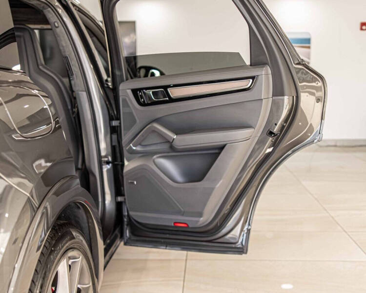 2021 Porsche Cayenne GTS