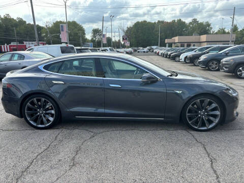 2016 Tesla Model S 70D