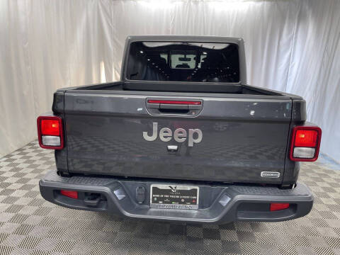 2023 Jeep Gladiator Overland