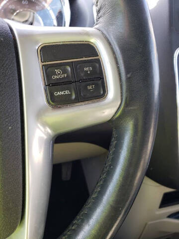 2013 Chrysler Town and Country Touring-L