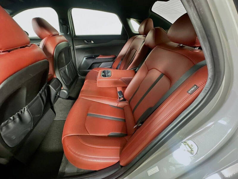 2023 Kia K5