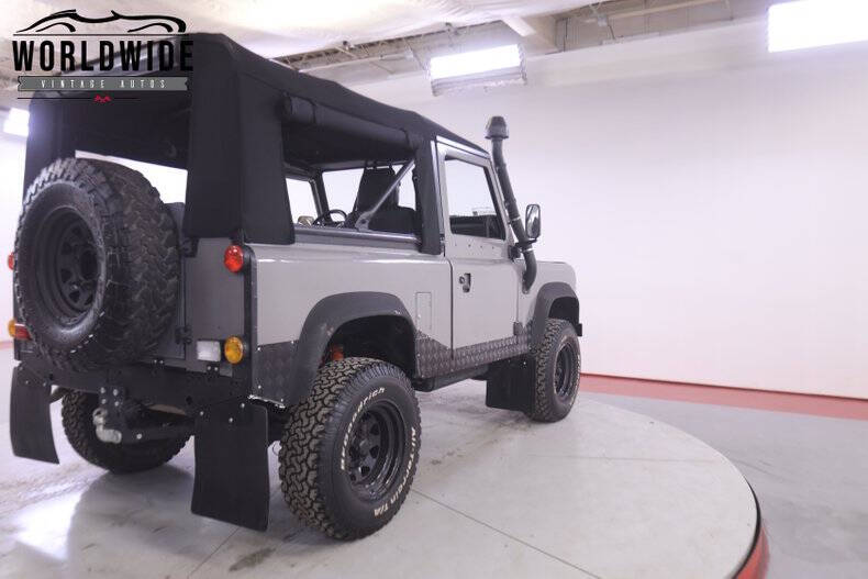 1984 Land Rover Defender