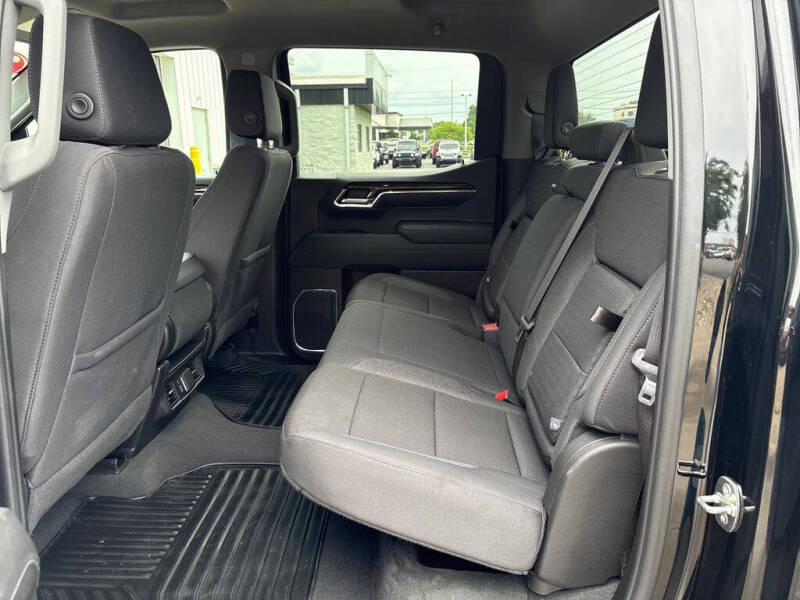 2024 GMC Sierra 1500 Elevation Standard