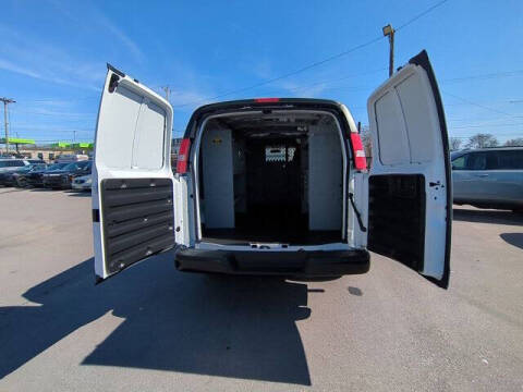 2025 Chevrolet Express 2500