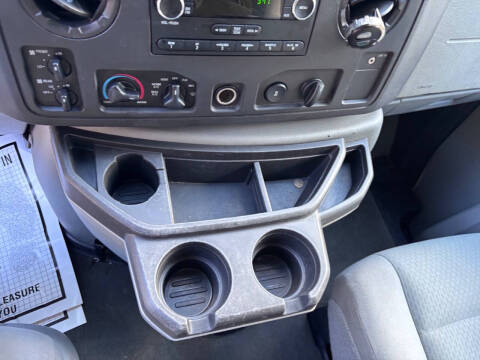 2009 Ford E-Series E-350 SD XLT