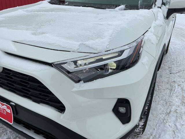 2022 Toyota RAV4 Hybrid XLE Premium