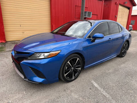2018 Toyota Camry for sale at Pary's Auto Sales in Garland TX