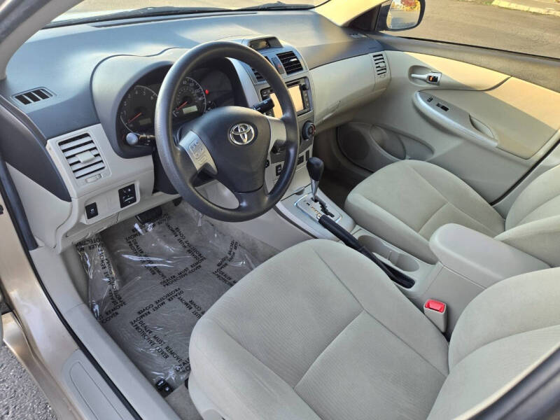 2013 Toyota Corolla LE