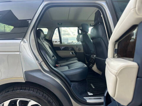 2020 Land Rover Range Rover P525 HSE