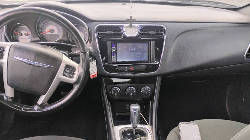 2012 Chrysler 200 Touring