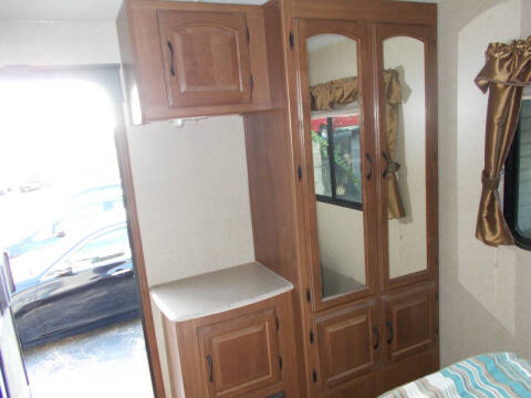 2014 Coachmen RV Liberty Edition