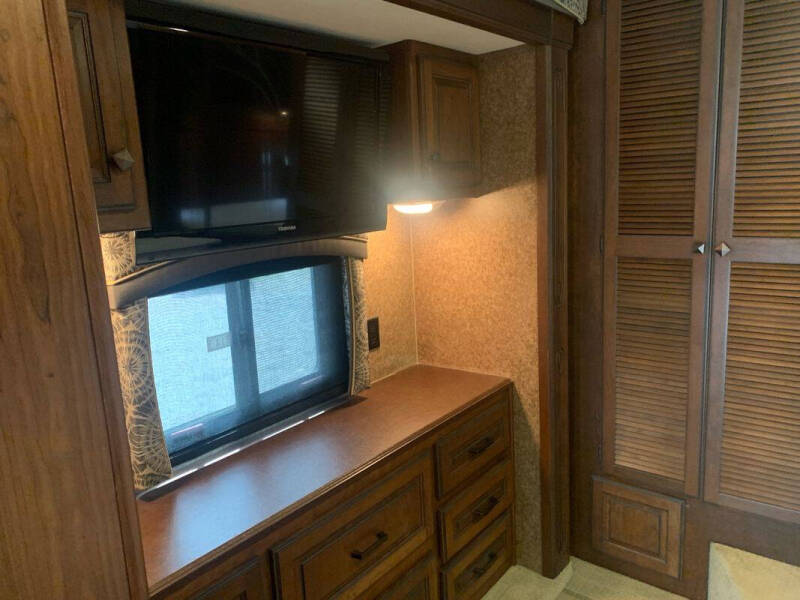 2013 Freightliner MH Chassis