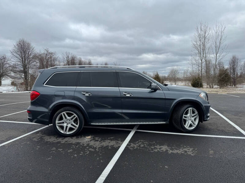 Used 2015 Mercedes-Benz GL-Class GL550 with VIN 4JGDF7DE7FA487095 for sale in Etna, OH