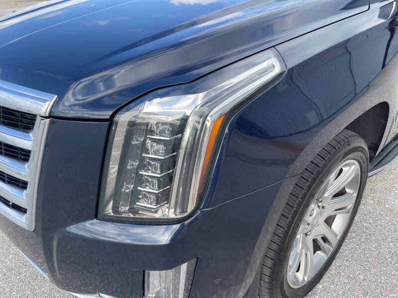 2020 Cadillac Escalade Luxury