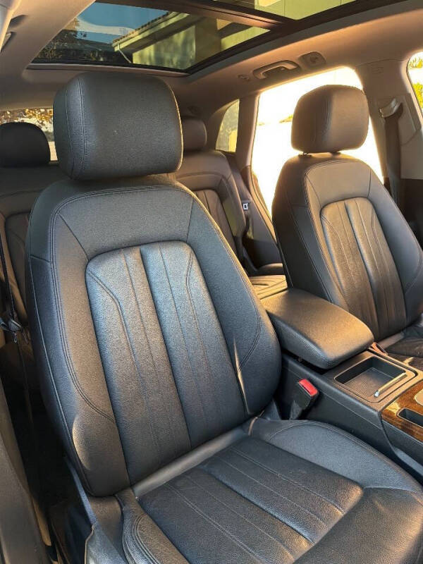 2018 Audi Q5 2.0T quattro Premium Plus