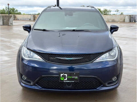 2020 Chrysler Pacifica Hybrid Limited