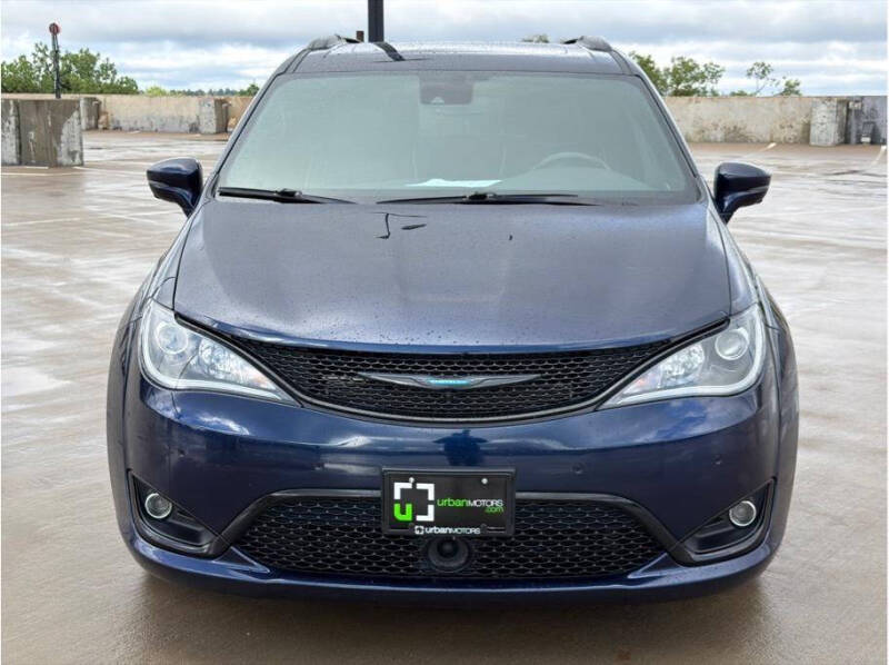 2020 Chrysler Pacifica Hybrid Limited