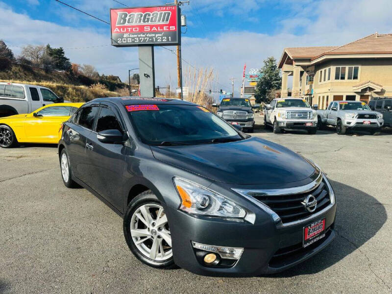 Nissan Altima Sedan's photo