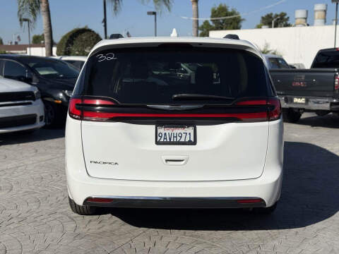 2022 Chrysler Pacifica Touring L