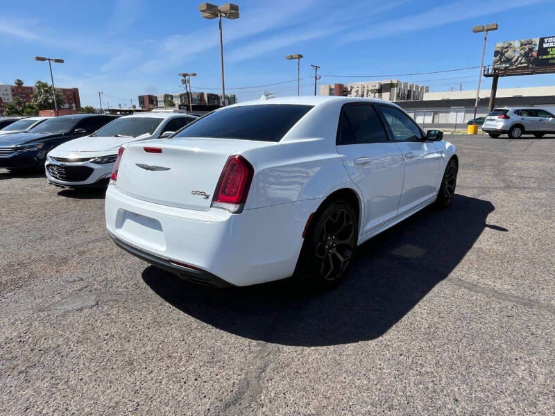 2018 Chrysler 300 S