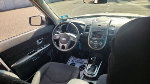 2012 Kia Soul +