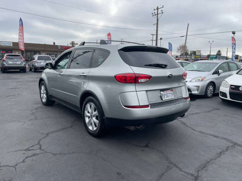 2006 Subaru B9 Tribeca 5-Pass.