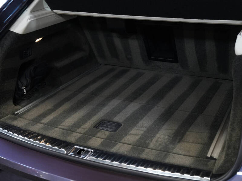 2023 Bentley Bentayga EWB