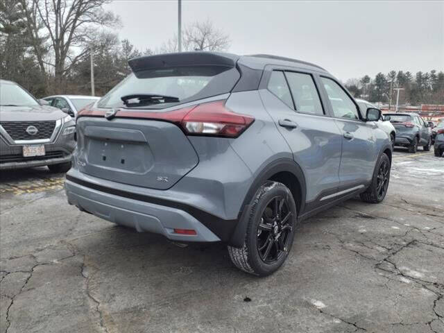 2024 Nissan Kicks SR