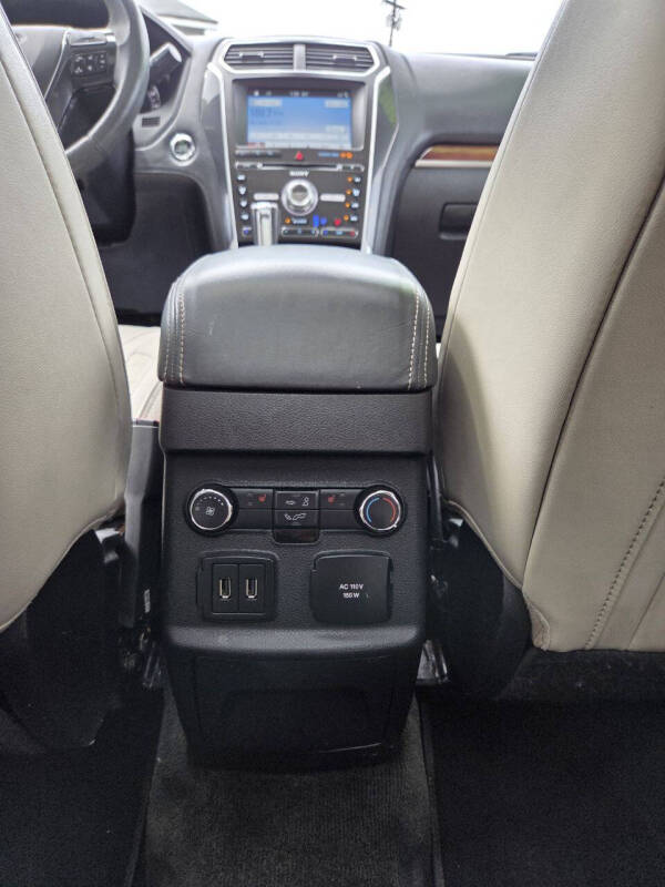 2017 Ford Explorer Platinum