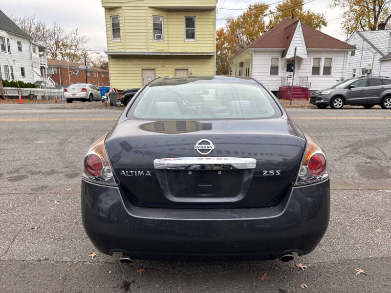 2012 Nissan Altima S photo 6