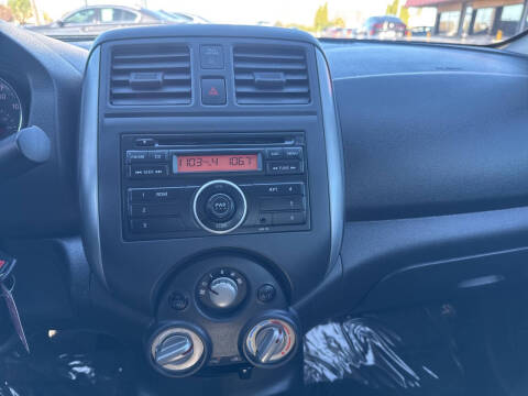 2012 Nissan Versa 1.6 SV