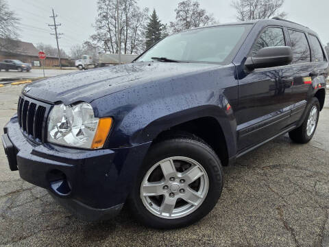 2006 Jeep Grand Cherokee for sale at Car Castle in Zion IL