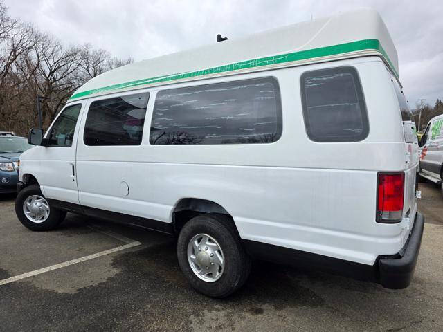 2012 Ford E-Series E-350 SD
