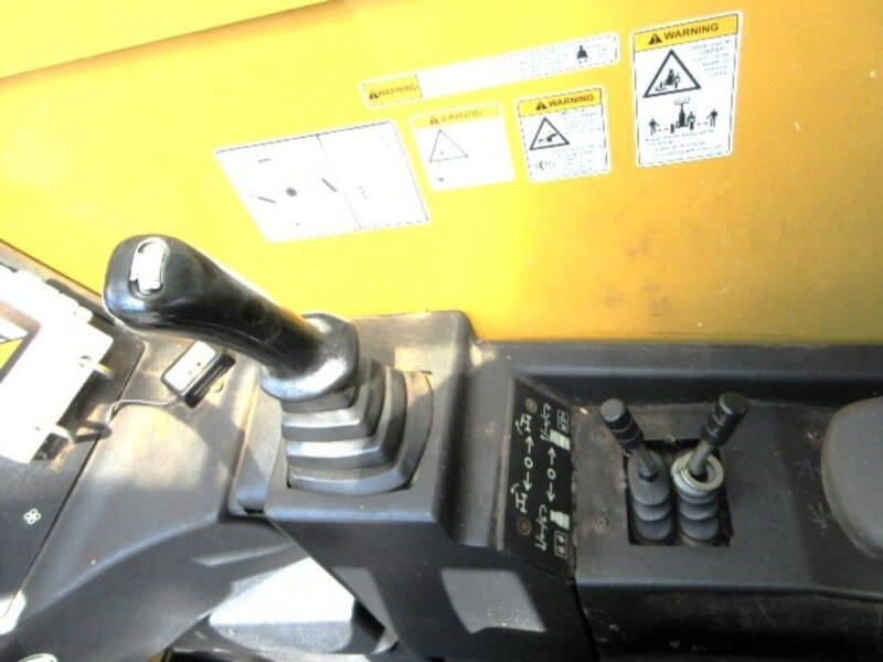 2012 Caterpillar TL 1055