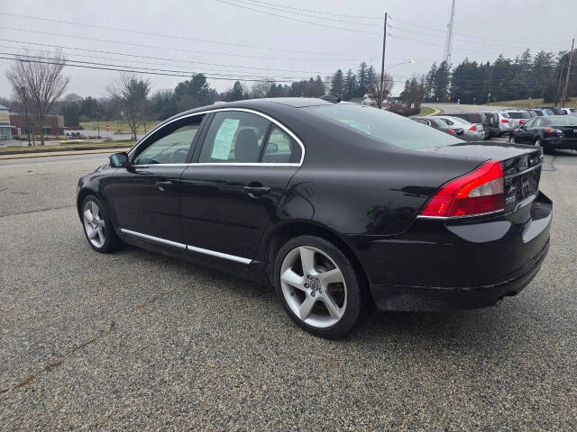 2010 Volvo S80 for sale at QUEENSGATE AUTO SALES in York, PA