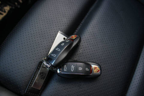 2025 Porsche 718 Cayman