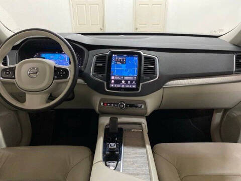 2024 Volvo XC90 B6 Core Bright Theme