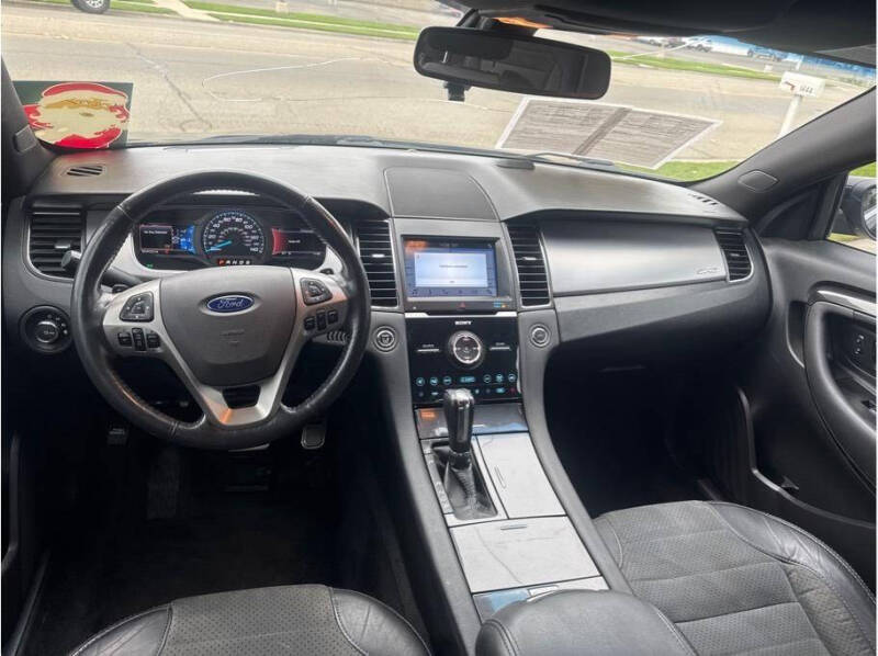 2016 Ford Taurus SHO