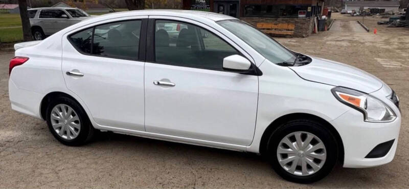 2018 Nissan Versa SV