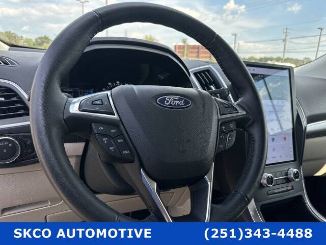 2023 Ford Edge Titanium