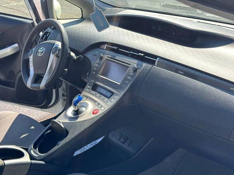 2013 Toyota Prius Plug-in Hybrid