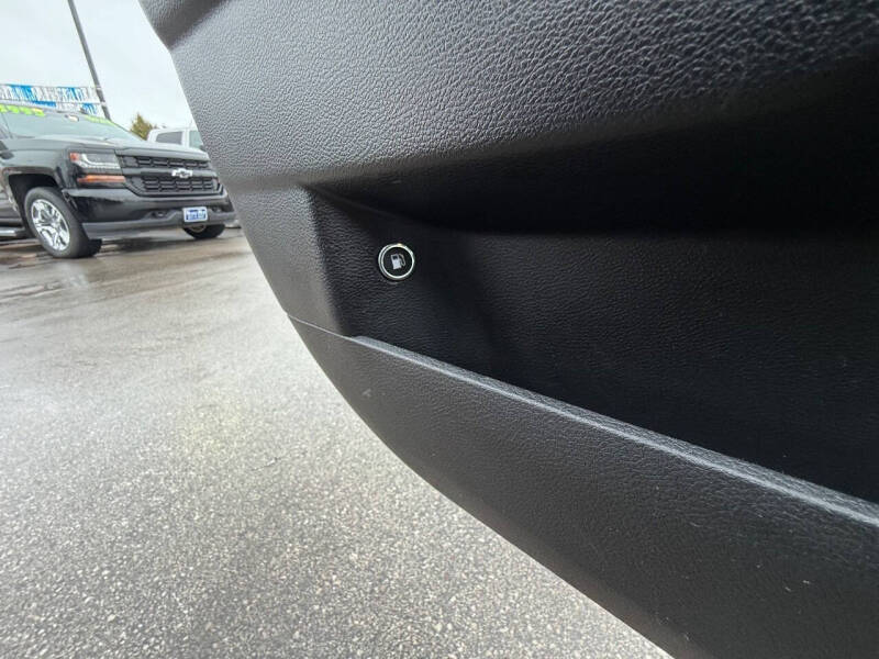 2018 Chrysler 300 Limited