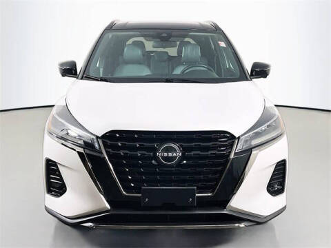 2022 Nissan Kicks SR