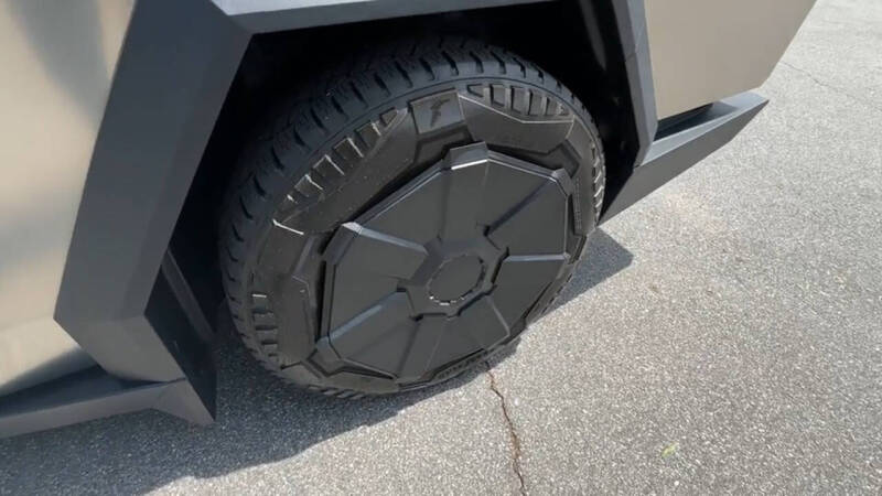 2024 Tesla Cybertruck