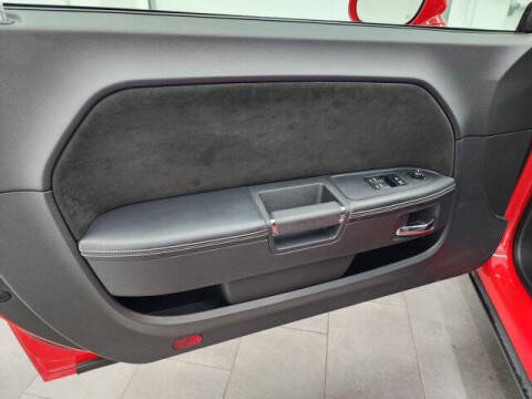 2014 Dodge Challenger SRT8