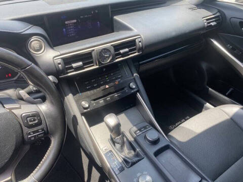 2018 Lexus IS 300