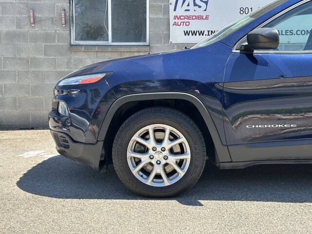 2015 Jeep Cherokee Sport