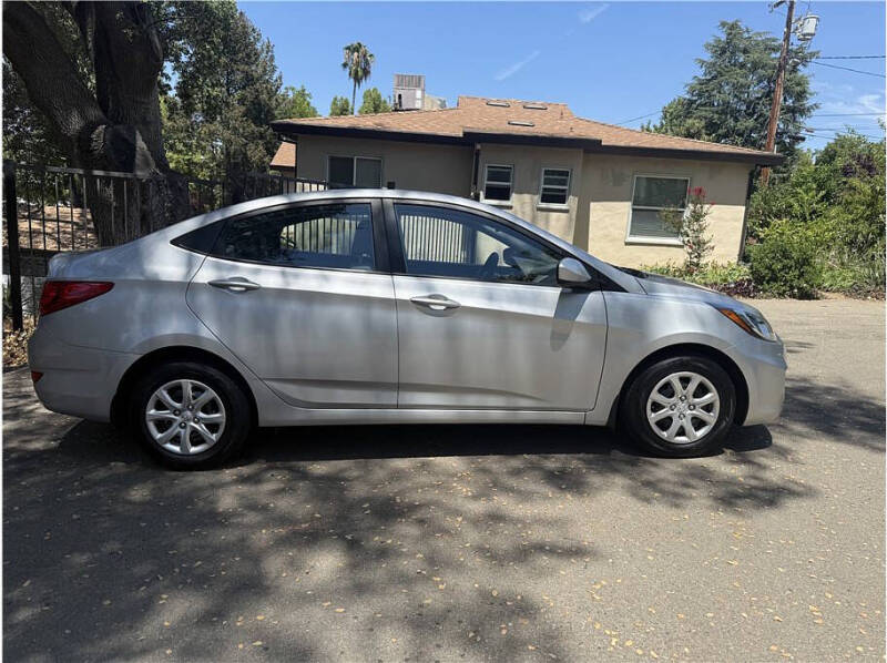 2012 Hyundai Accent GLS