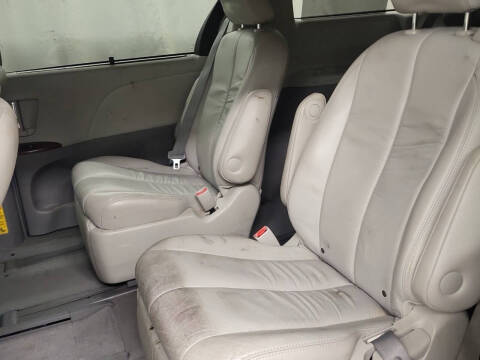 2011 Toyota Sienna XLE 7-Passenger